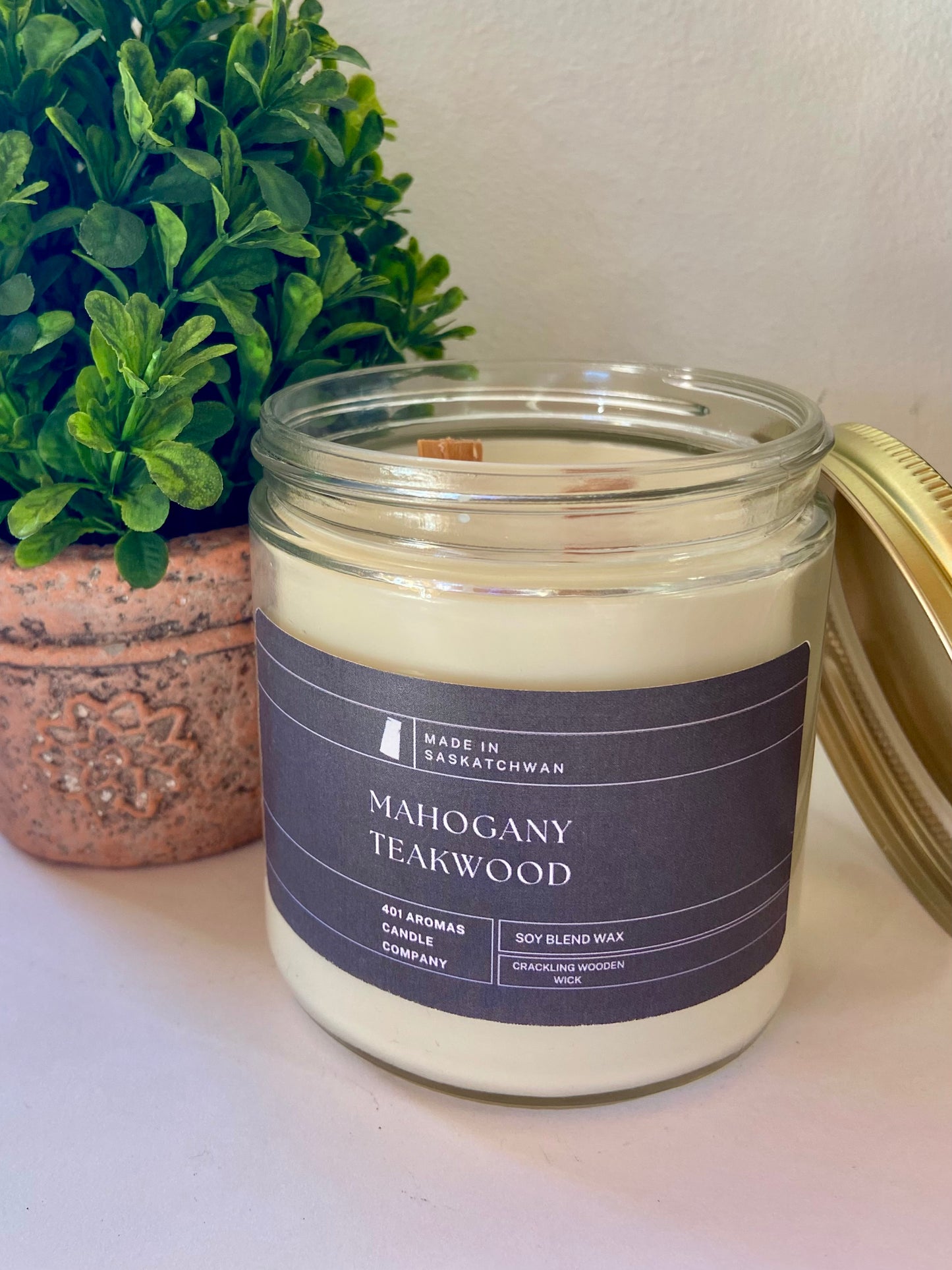 Mahogany Teakwood Dual Wick 16oz