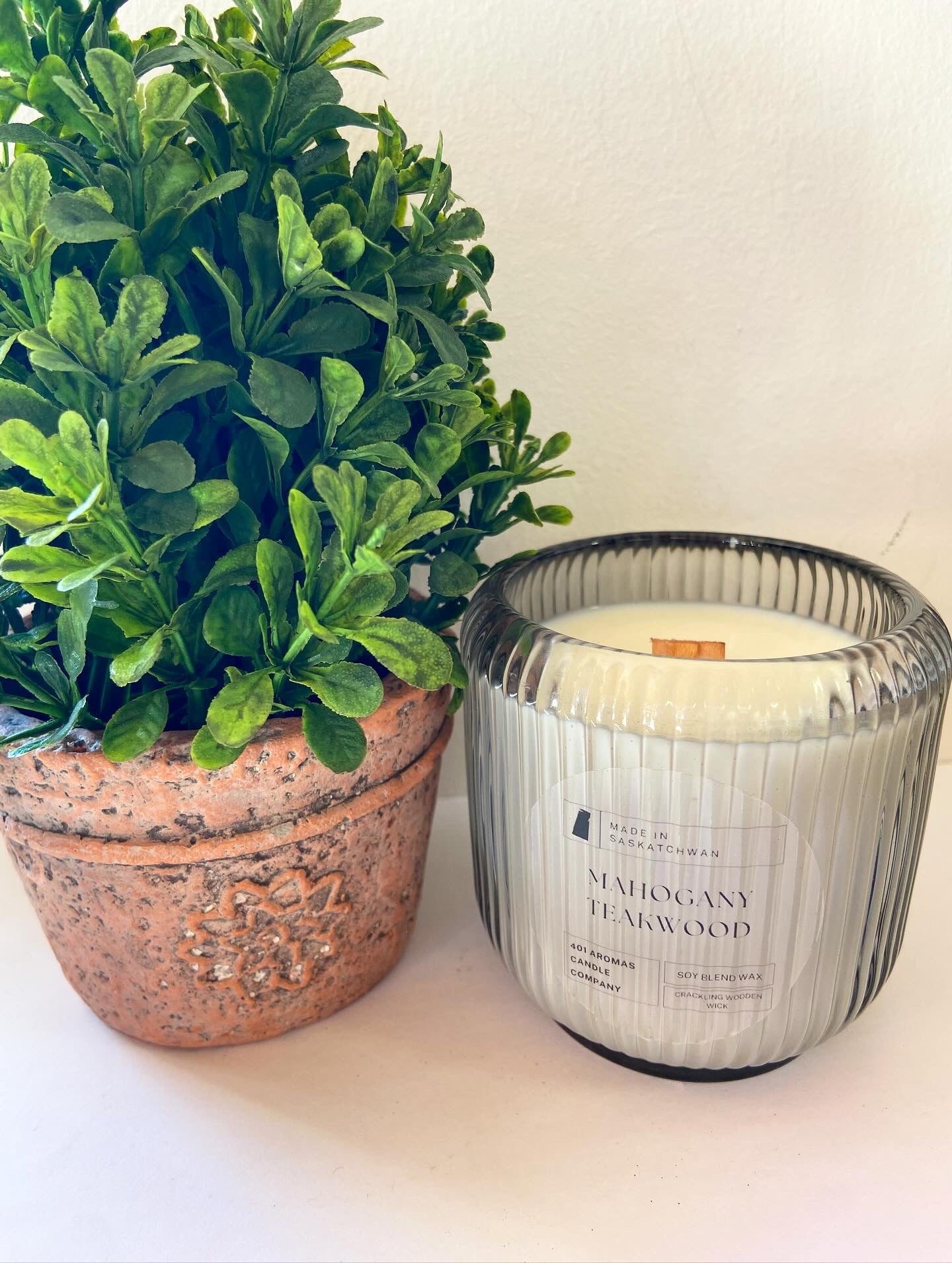 Mahogany Teakwood 7oz Candle