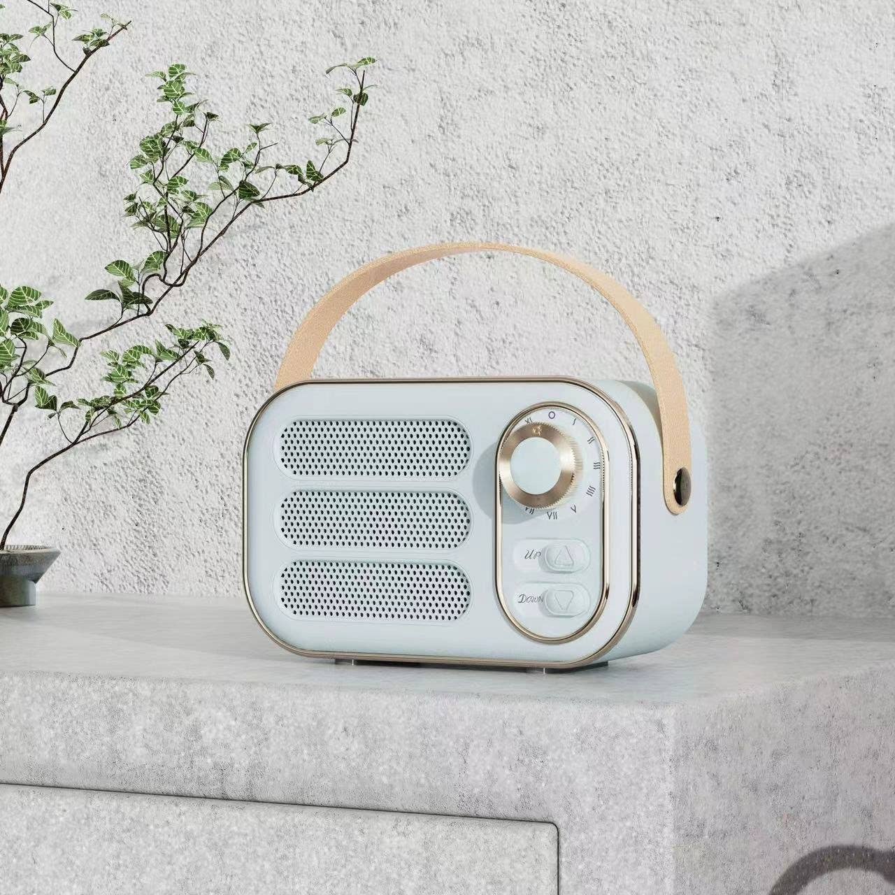 Vintage Bluetooth Speaker: Blue