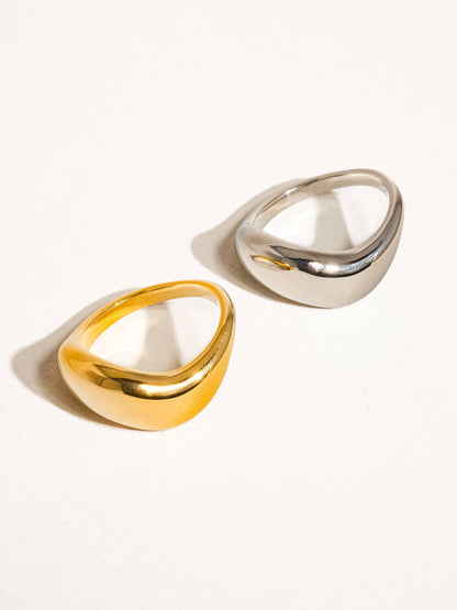 Erin 18K Non-Tarnish Classic Wavy Band: Silver