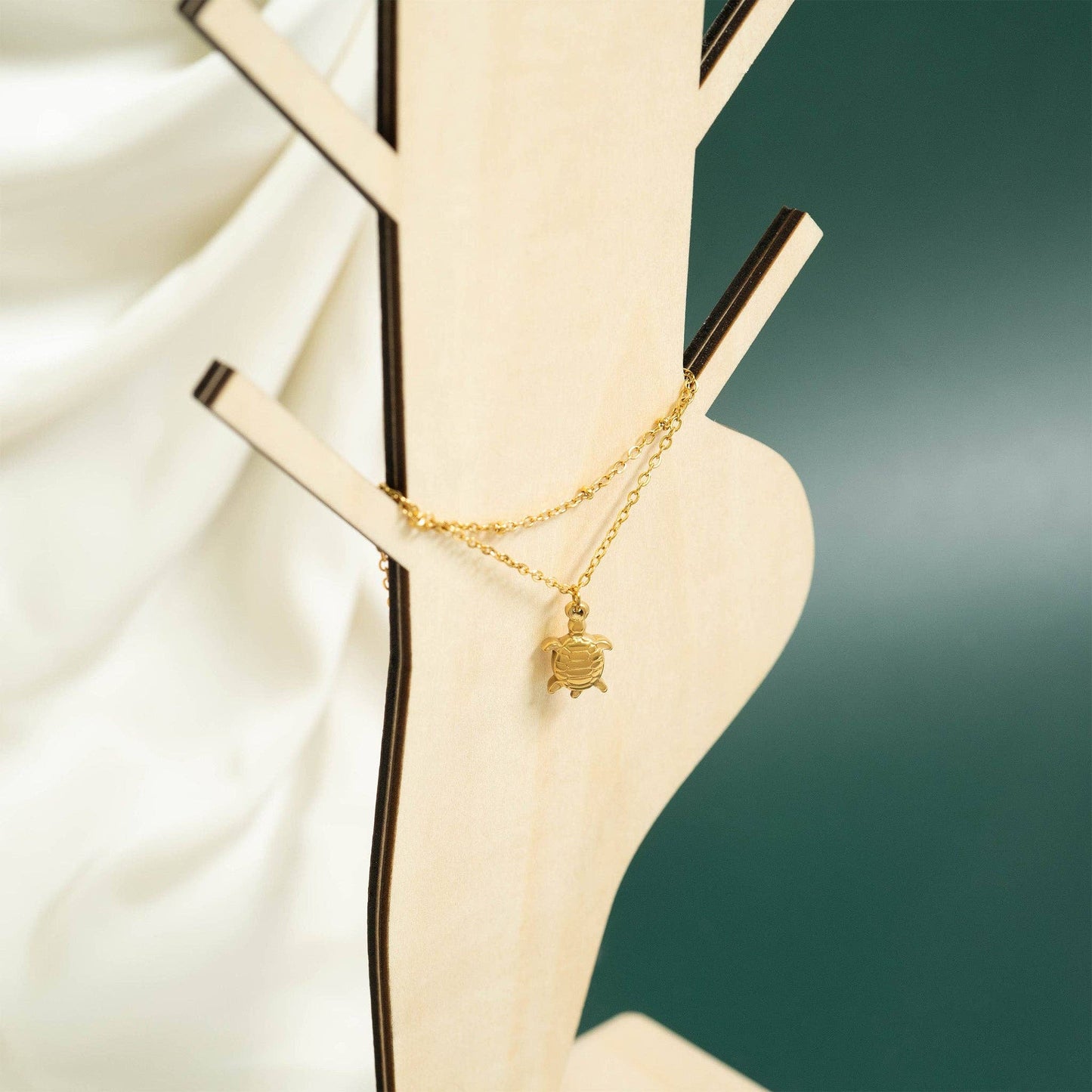 18K Gold PVD Stainless Steel Sea Turtle Charm Anklet: Gold