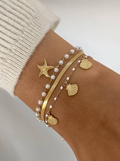Cassis 18K Gold Non-Tarnish Shell Pearl Bracelet Set: Yellow Gold