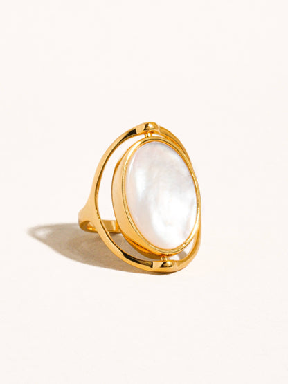 Violette 18K Gold Double-Sided Shell Ring: Yellow Gold / 7