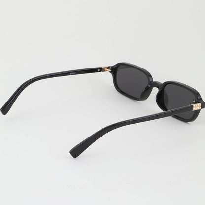 Chic Pyramid Frame Round Sunglasses: MIX