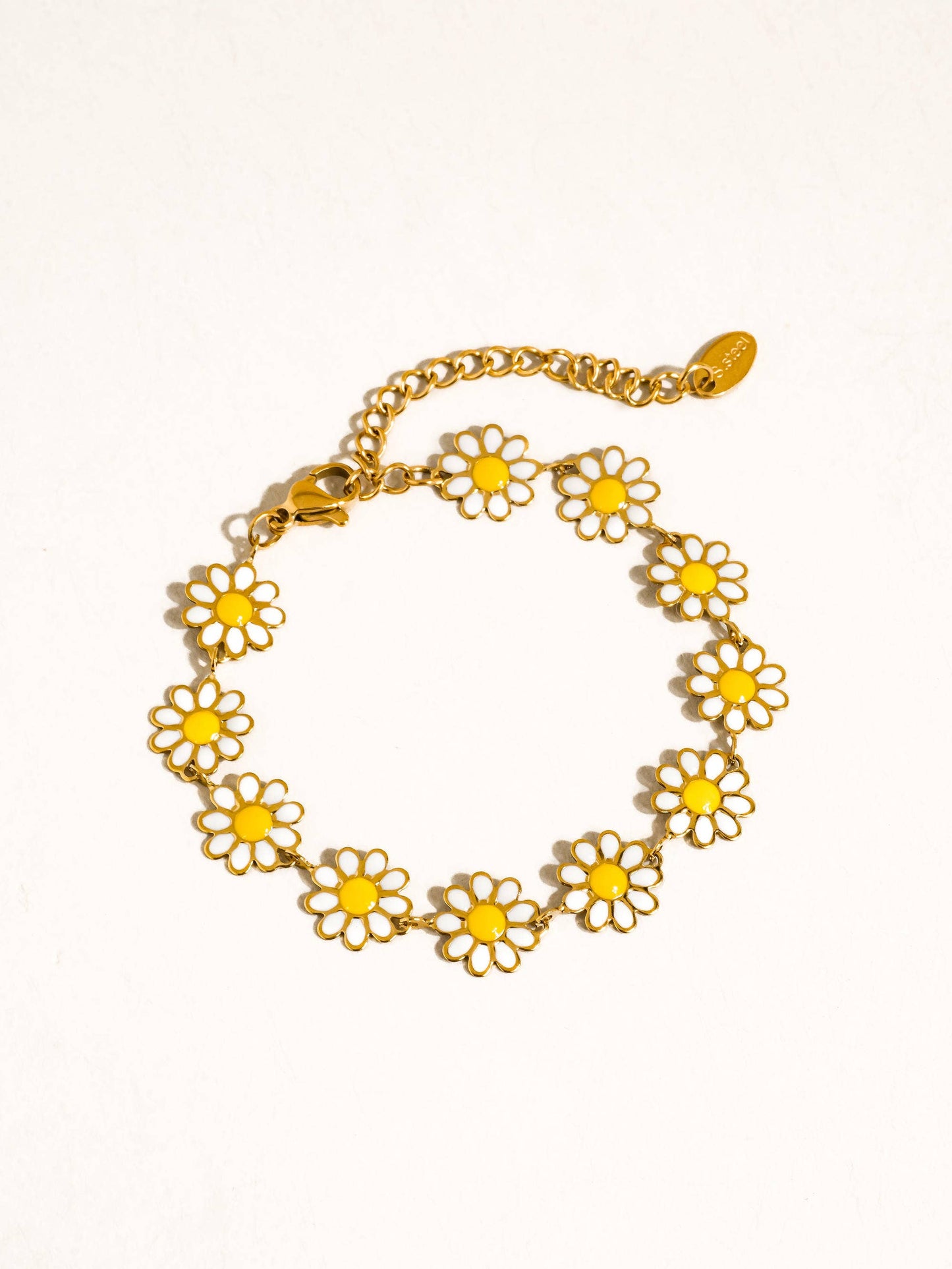 Fiora 18K Gold Non-Tarnish Daisy Flower Bracelet, Necklace: Yellow / Necklace