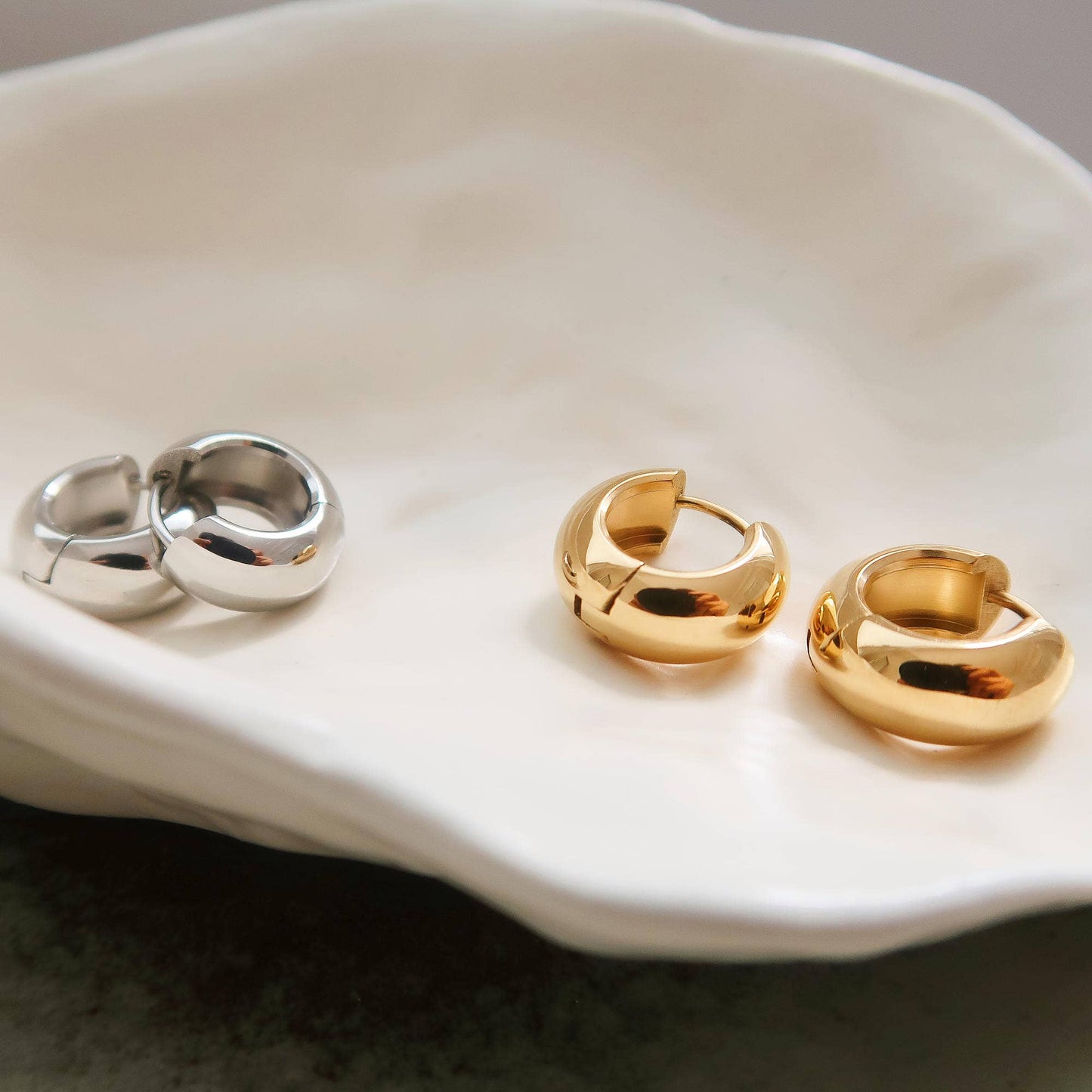 Blandine 18K Non-Tarnish Small Classic Hoop Earring: Silver