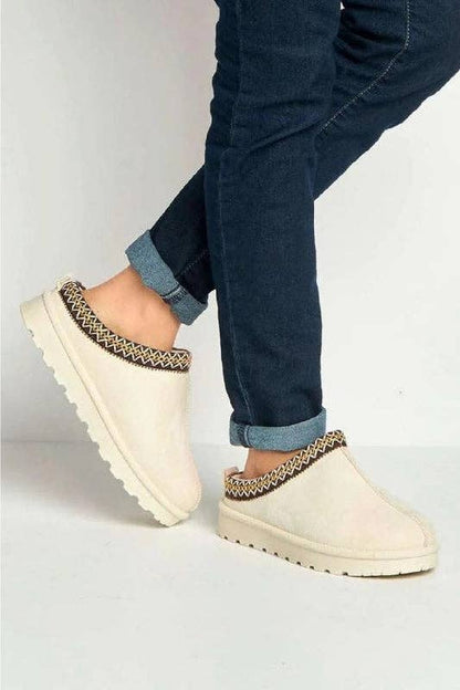 WOMENS FAUX SUEDE EMBROIDERED COZY SLIPPERS BOOTS: BROWN / Standard / UK8/US10