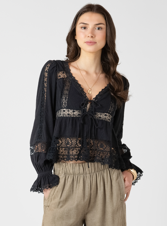 MIXED FABRIC LACE TRIM TOP