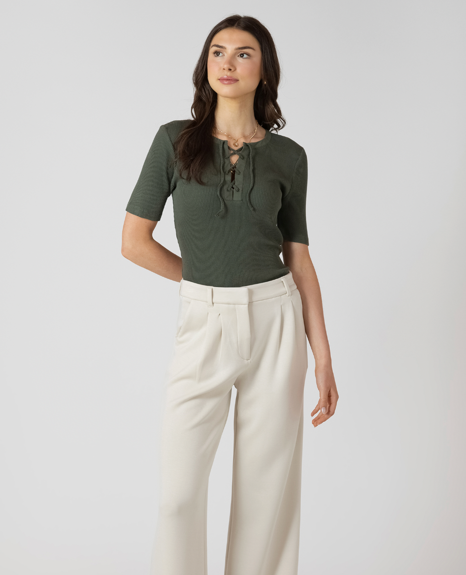 RIBBED LACE UP TEE - IVY