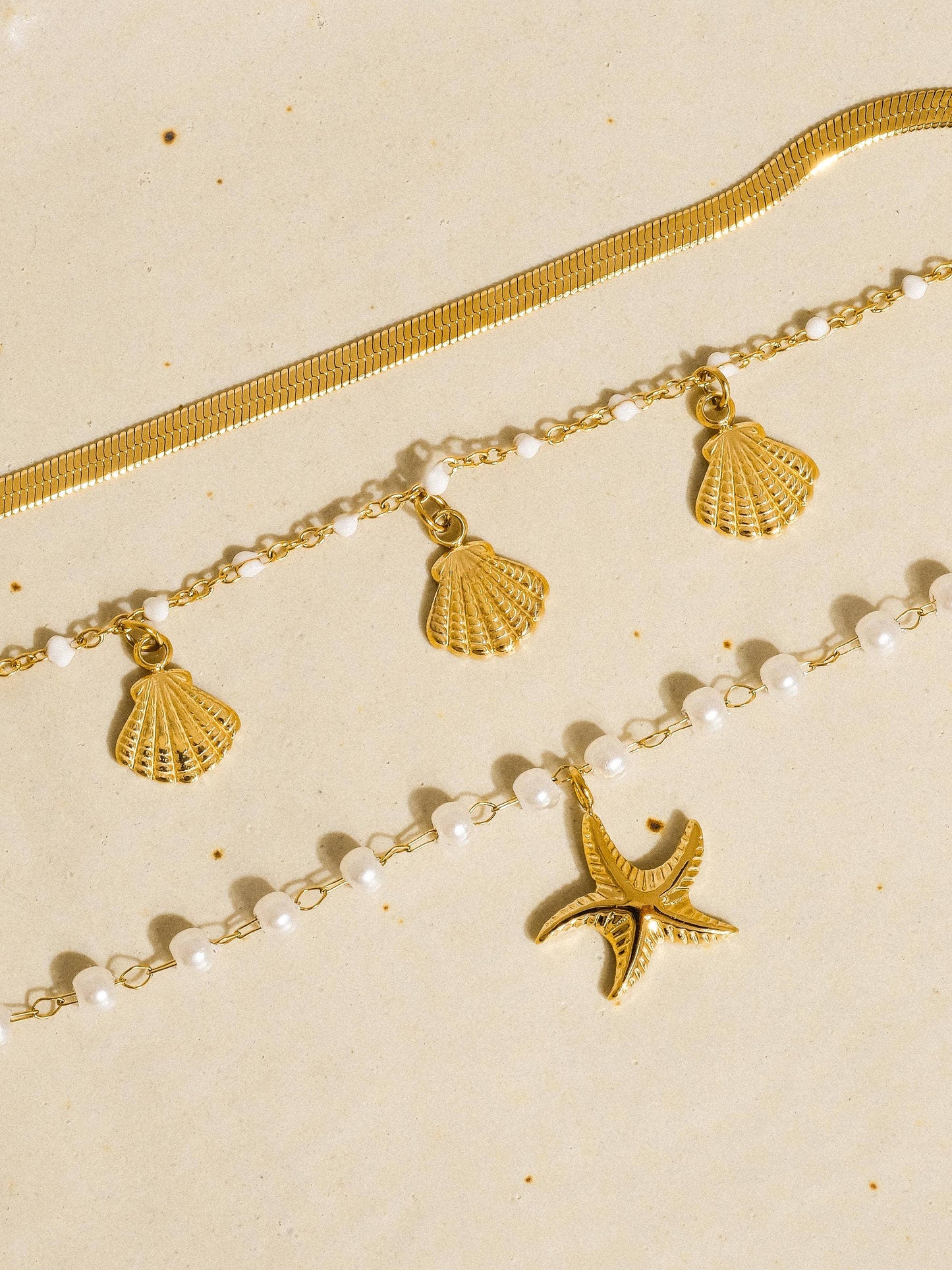 Cassis 18K Gold Non-Tarnish Shell Pearl Bracelet Set: Yellow Gold