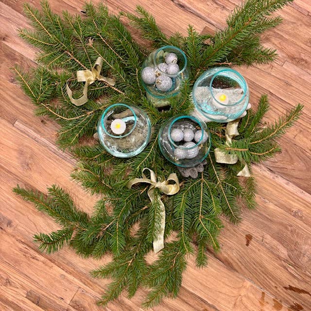 Open Hand Terrarium: Green