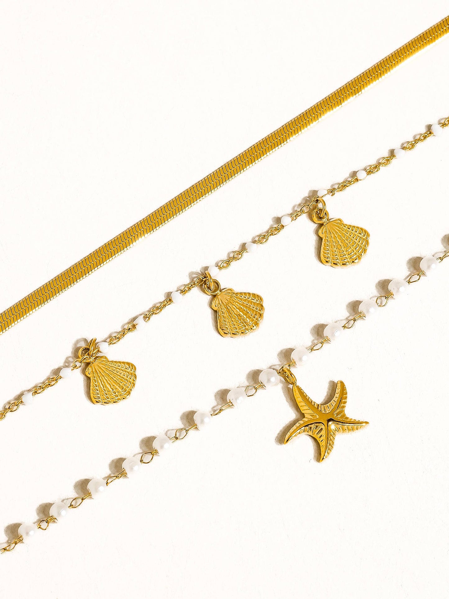 Cassis 18K Gold Non-Tarnish Shell Pearl Bracelet Set: Yellow Gold