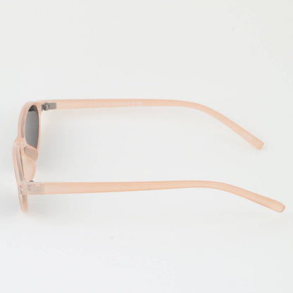 Modern Chic Oval Sunglasses: MIX