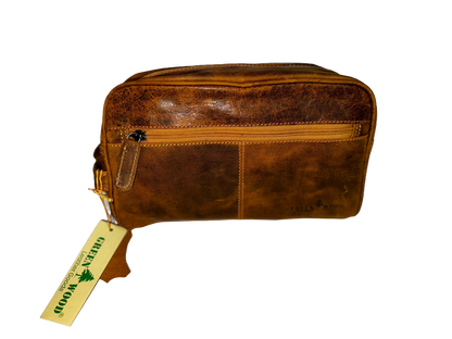 Leather Banff Toiletry Bag: Brown