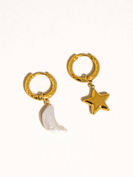 Tillyn 18K Gold Non-Tarnish Mismatch Moon and Star Earring: Yellow Gold