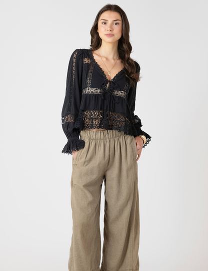 MIXED FABRIC LACE TRIM TOP  -Dex