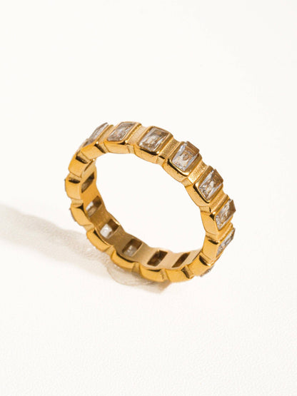 Sterling Gold Non-Tarnish Gold Rhinestone Ring: Yellow Gold / 8