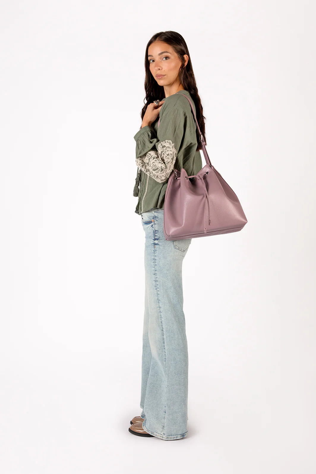 JAN Vegan Bucket Bag – Theme