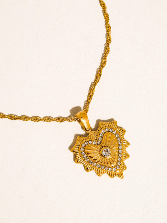 Valea 18K Gold Non-Tarnish CZ Heart Pendant Necklace: Yellow Gold