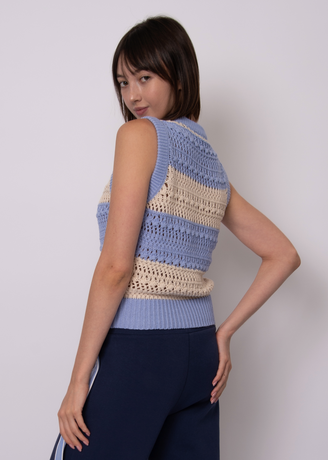 ABIGAIL SLEEVELESS CREW NECK PULL OVER - BLUE