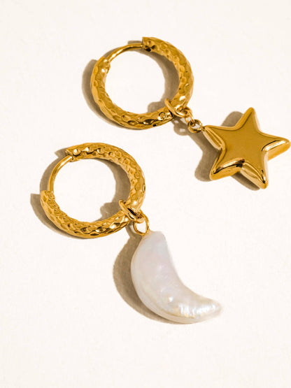Tillyn 18K Gold Non-Tarnish Mismatch Moon and Star Earring: Yellow Gold