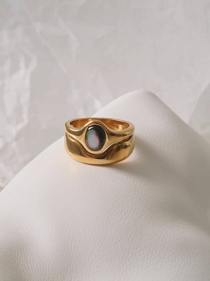 Alouette 18K Gold Non-Tarnish Stone Wave Ring: Yellow Gold / 8