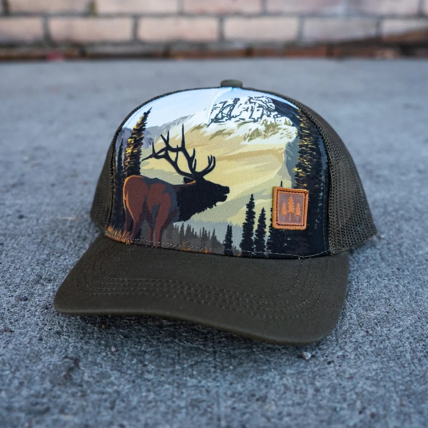 Elk Unisex Trucker - Brown