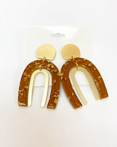 Hanging Gold Curve Earrings